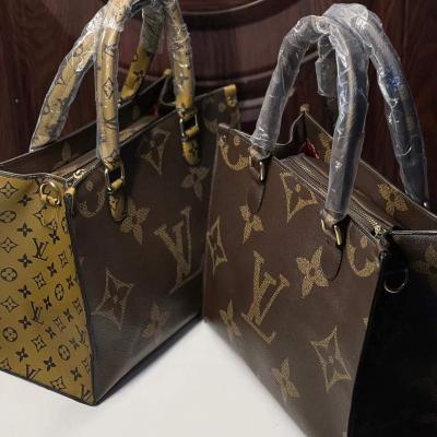 LV First Copy – فخامة التصميم وسعة الاستخدام