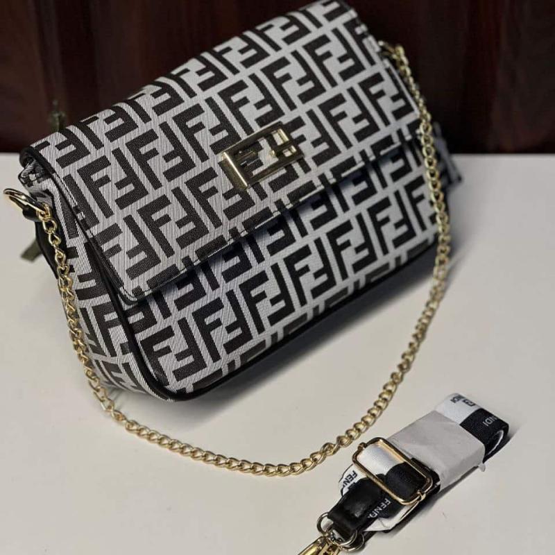 Fendi First – فخامة فندي في نسخة أولى عالية الجودة
