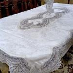 مفرش سفرة تركي فخم بتطريز راقٍ ابيض – مقاس 130×225 سم