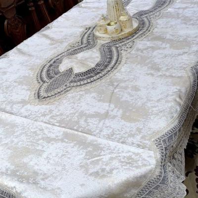 مفرش سفرة تركي فخم بتطريز راقٍ ابيض – مقاس 130×225 سم